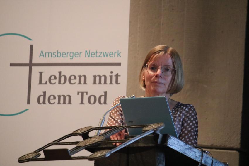 Referentin Elke Simon /Deutsche Stiftung Patientenschutz 